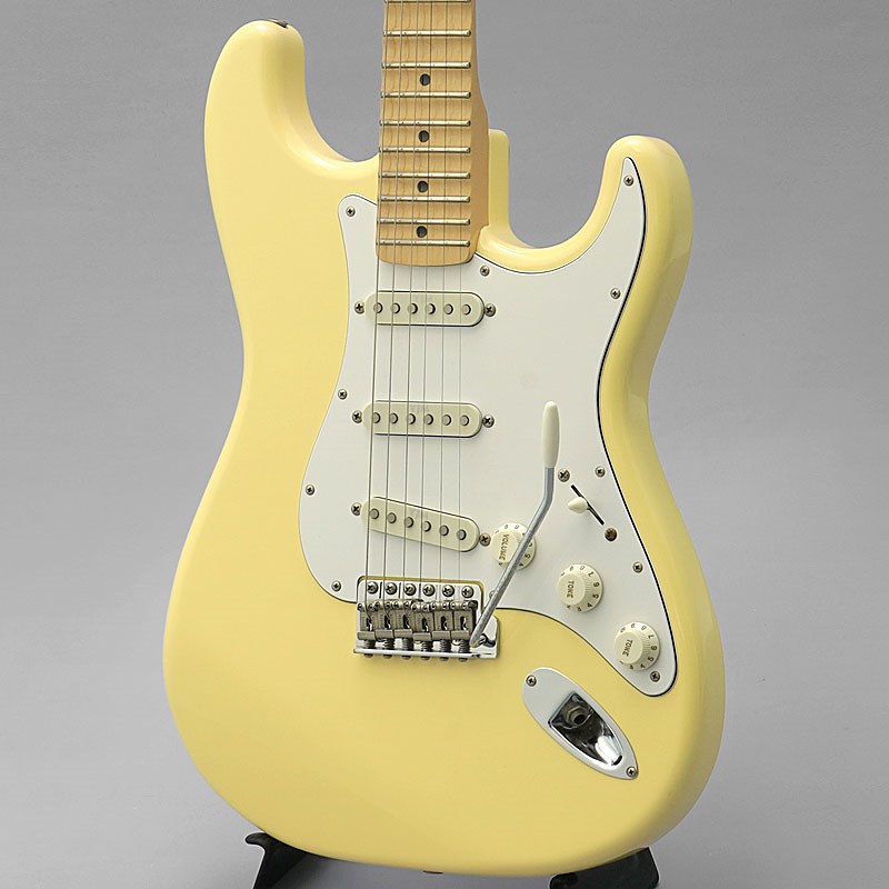 Fender Japan ST-YJM (Yellow White)の画像